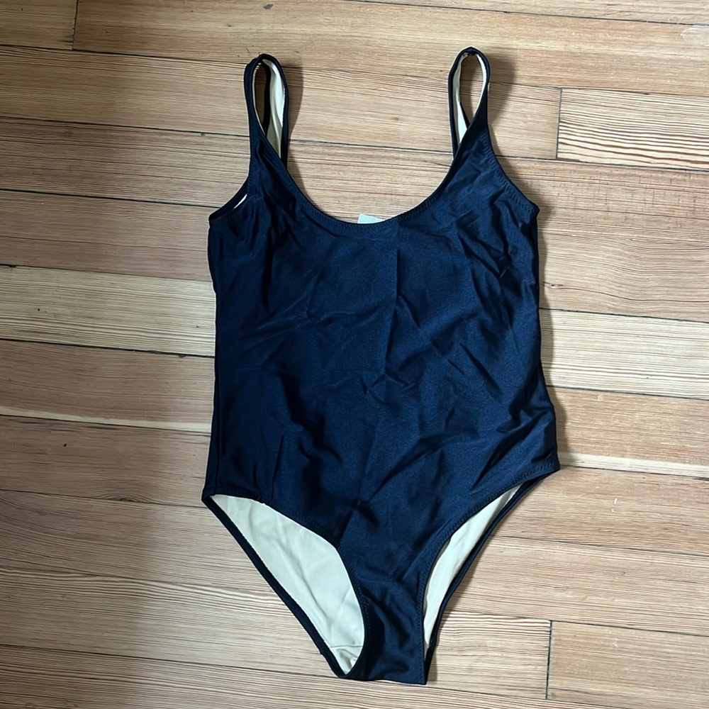 BNWT signe one piece swim suit, labelled XL